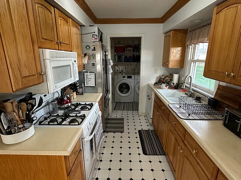 3005 W William St — Photo 13