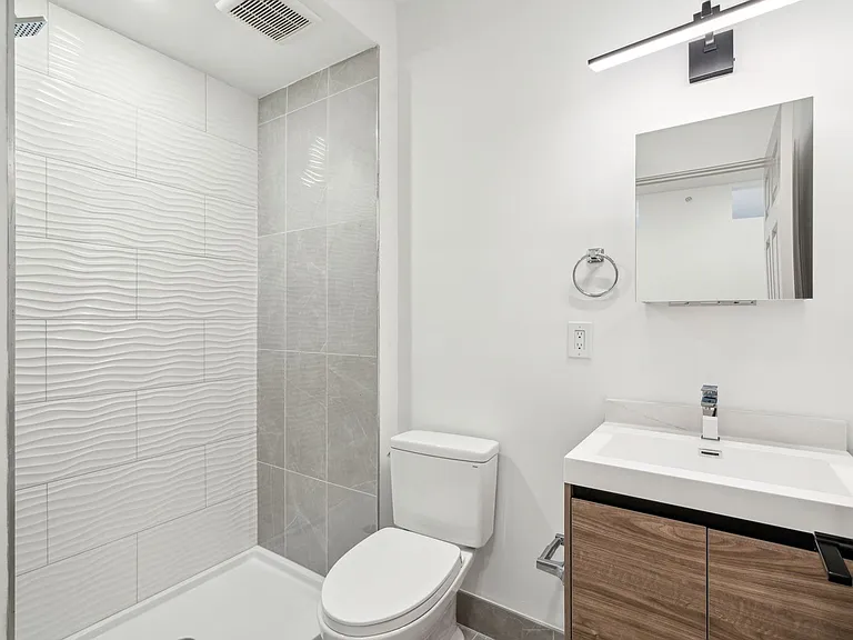 Brand New Fishtown Apartments — Photo 7