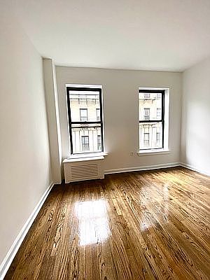 2nd image of 214 E 89th St #16