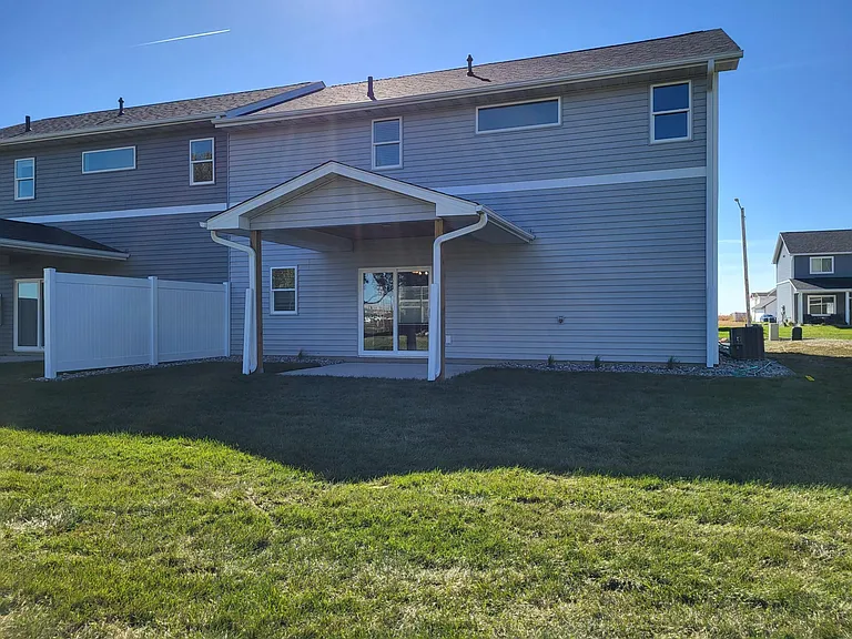 109 Cedar Dr — Photo 13