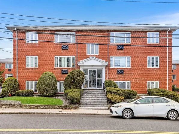 133 Warren St APT 11, Watertown, MA 02472