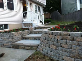 18 Mount Pleasant St, Lynn, MA 01902