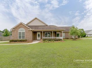 305 Sundowner Dr, Bonaire, GA