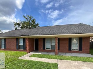 1750 Latham Ct, Hinesville, GA 31313
