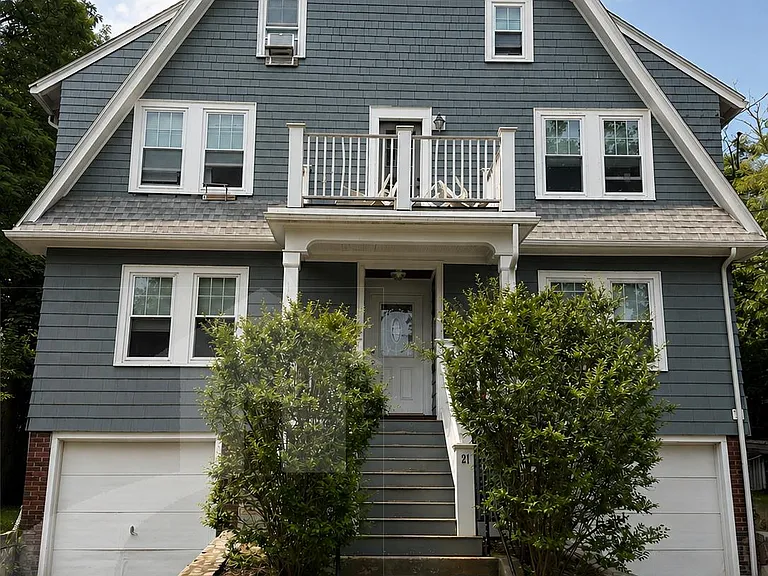 21 Lowell St #1 — Photo 11