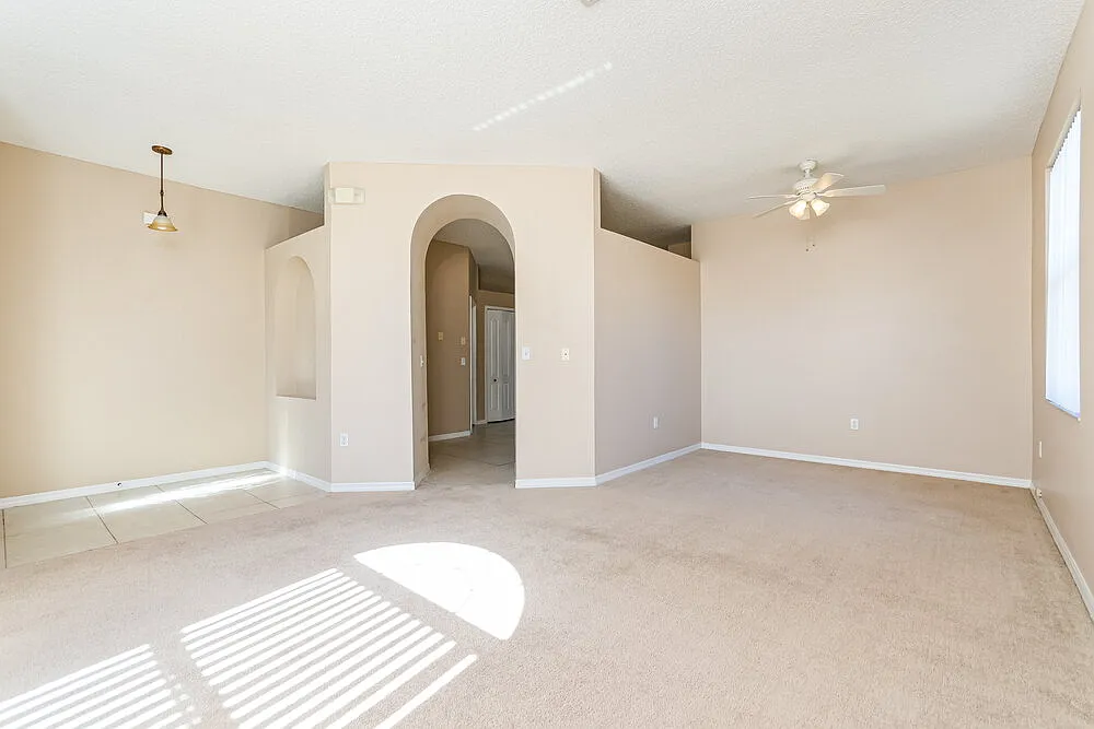 3 bed, 2.0 bath, 1511 sqft, $2,095 — Photo 4