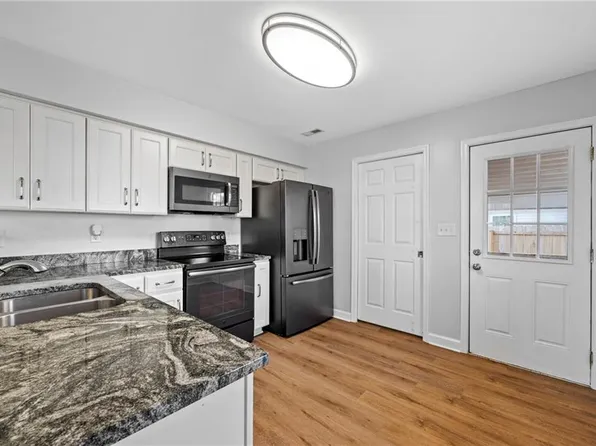 531 Price St, Hampton, VA 23663