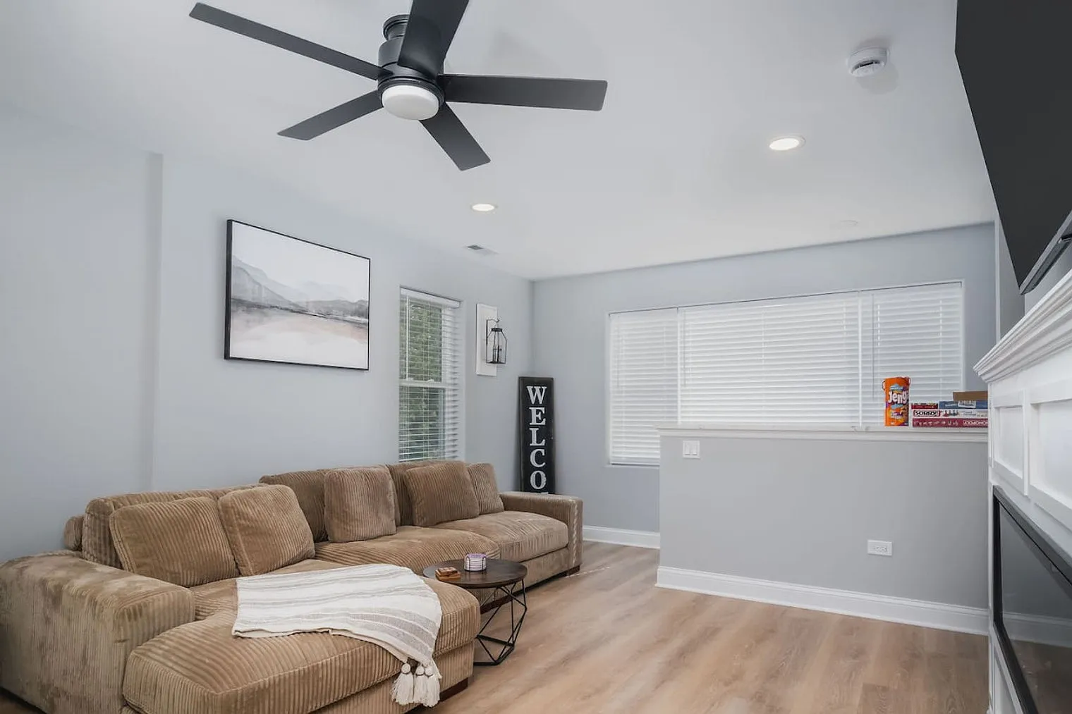 3 bed, 3.0 bath, 1991 sqft, $6,176 — Photo 4