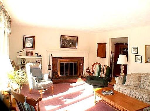 Living Room with Sparkling Hardwood Floors