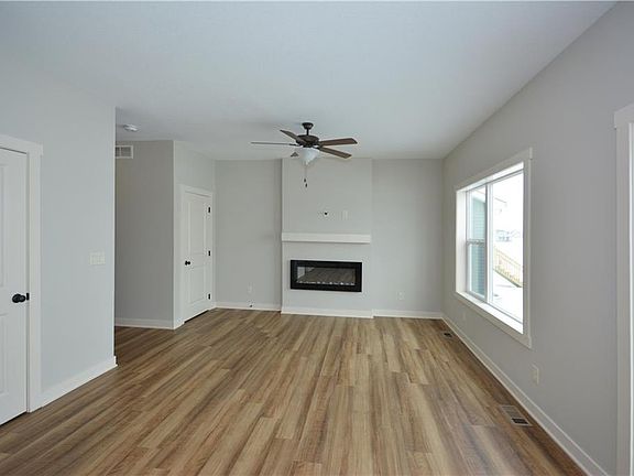 2nd image of 4121 NW Northwood Dr