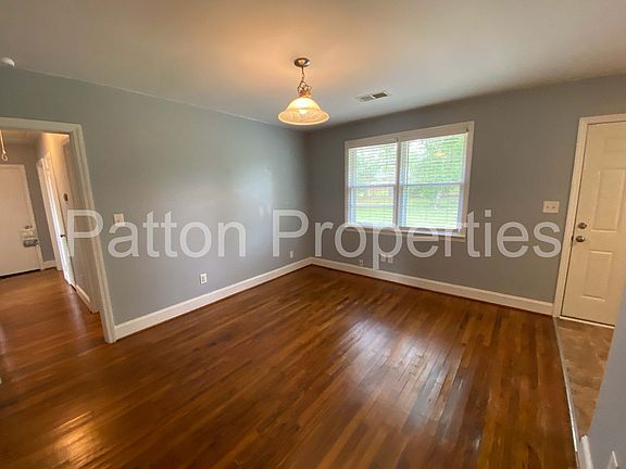 4th image of 1905 Woodfield Dr