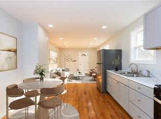 45 Tourtelot Ave, Warwick, RI 02886