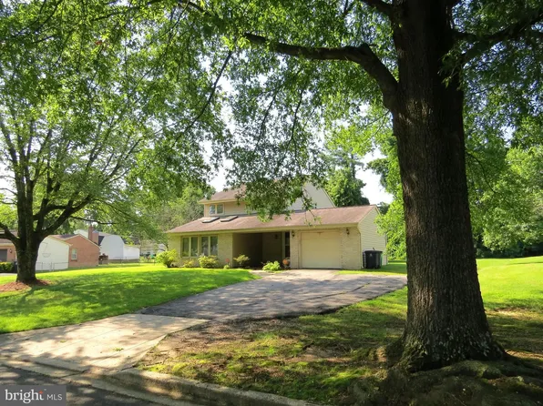 1208 Pickering Cir, Upper Marlboro, MD 20774