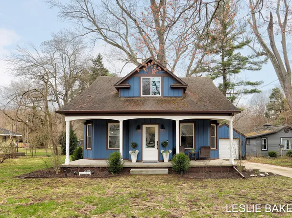 2006 W 32nd St, Holland, MI 49423