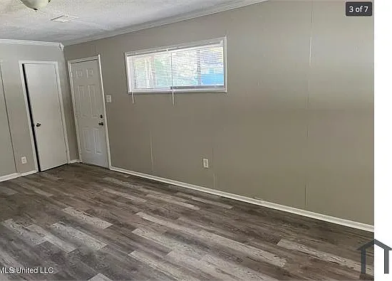 3 bed, 1600 sqft, $1,400 — Photo 2
