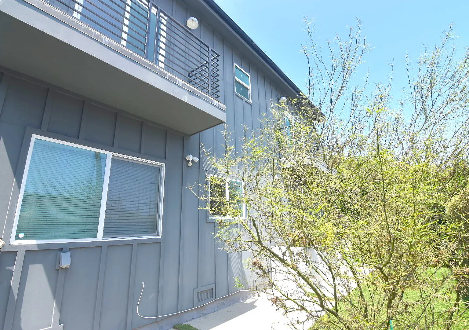 7157 S La Cienega Blvd — Photo 4