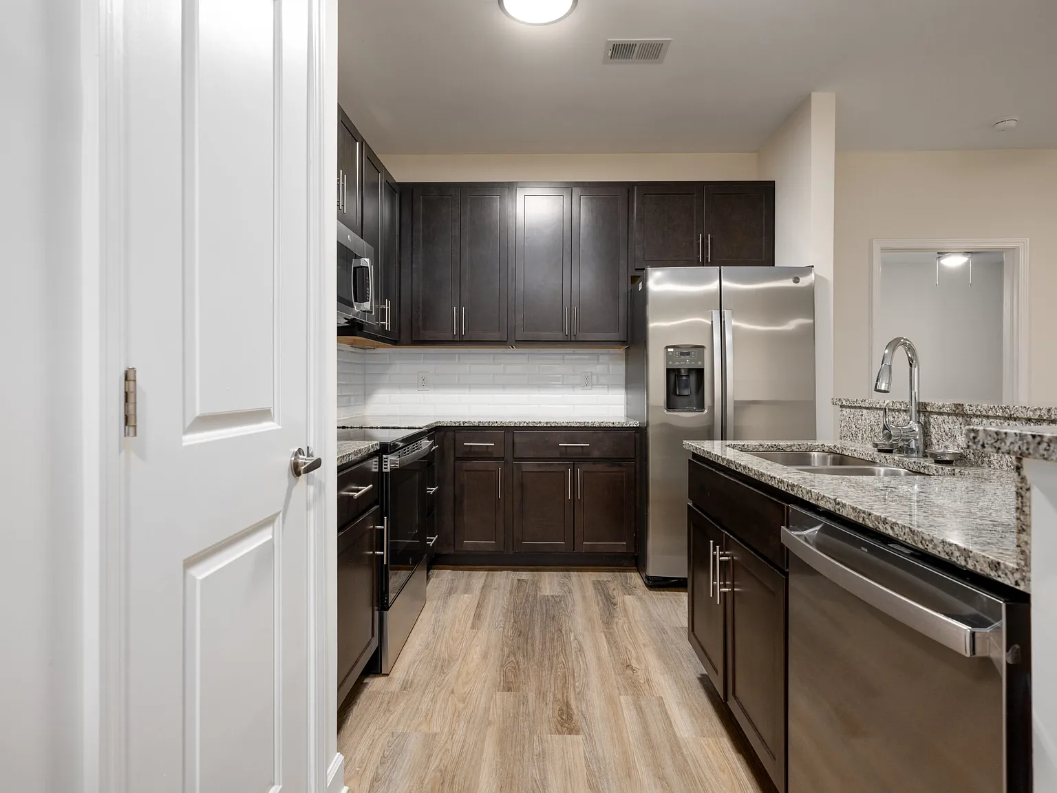 Arrowhead Apartments — Photo 3