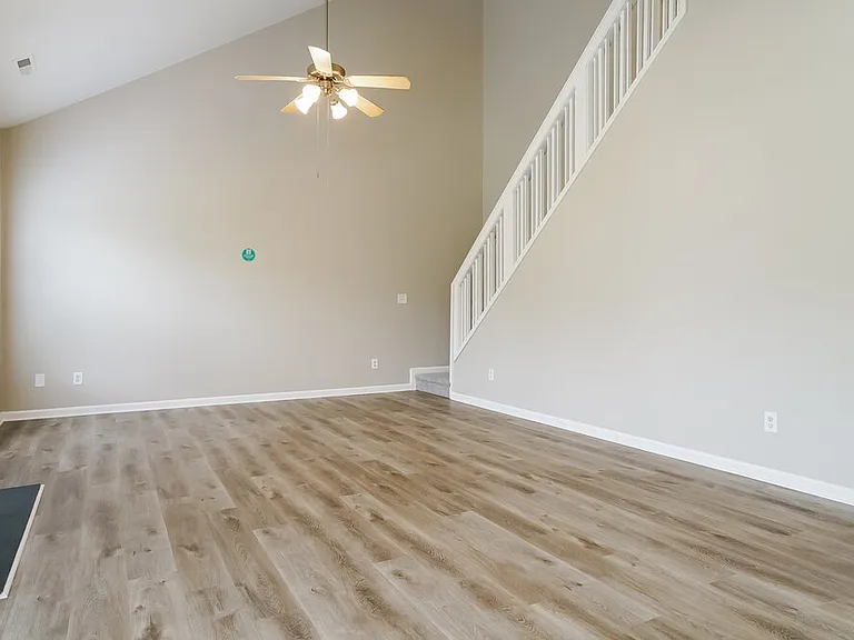 8115 Willowglen Dr — Photo 5