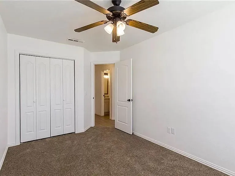 774 W Breeze Cv — Photo 15