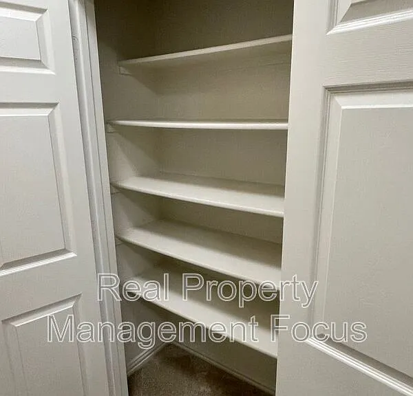 4645 Penelope Ln — Photo 20