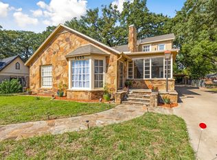 1405 N Riverside Dr, Fort Worth, TX 76111