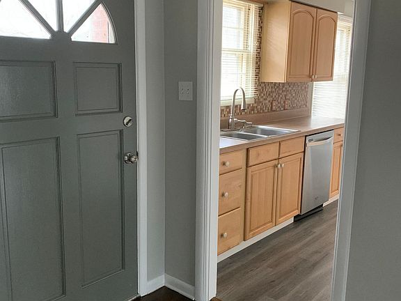 5th image of 5824 NE Little John Ln