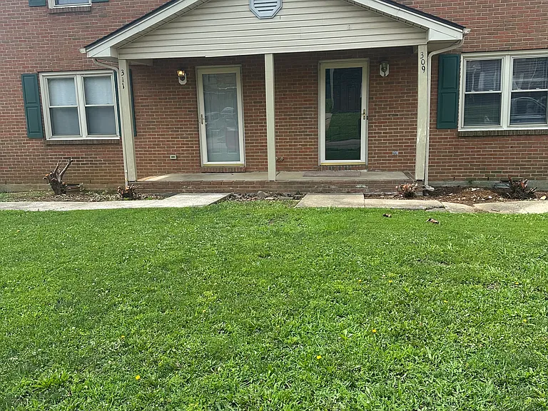309 Anthony Dr — Photo 1