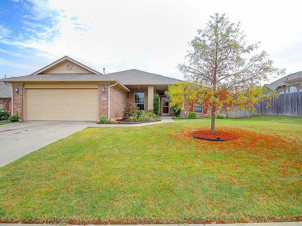 1st image of 2412 White Oaks Dr