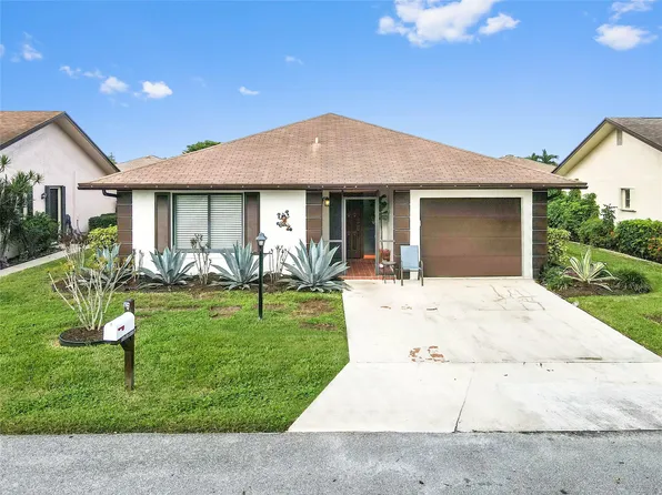 6294 Red Cedar Circle, Greenacres, FL 33463