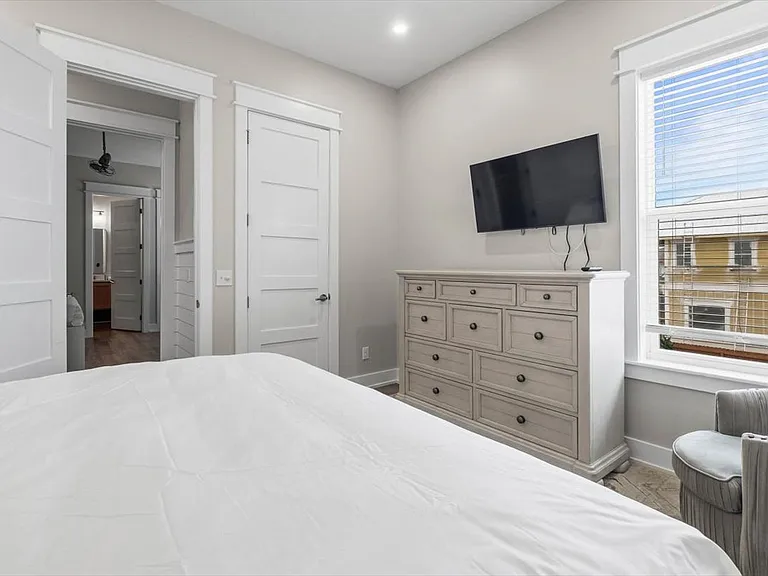 503 Albatross St — Photo 38