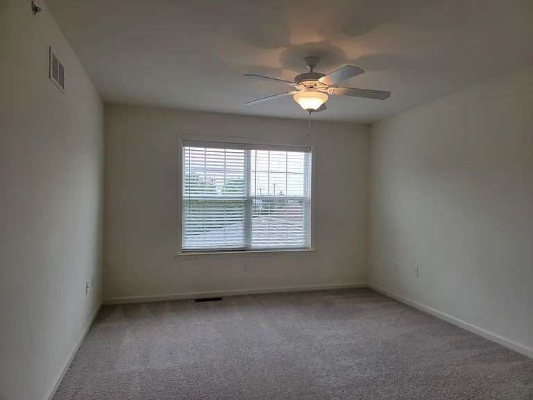 642 Brentwood Dr — Photo 25
