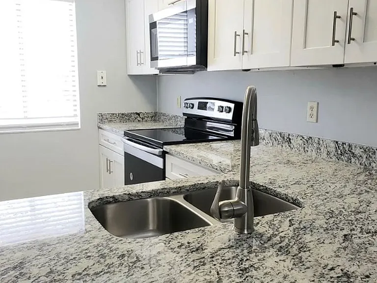 8300 Plaza Gate Ln #1152 — Photo 6