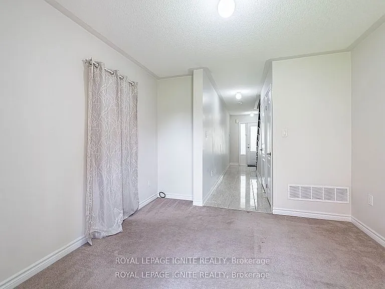 37 Aspen Hills Rd — Photo 31
