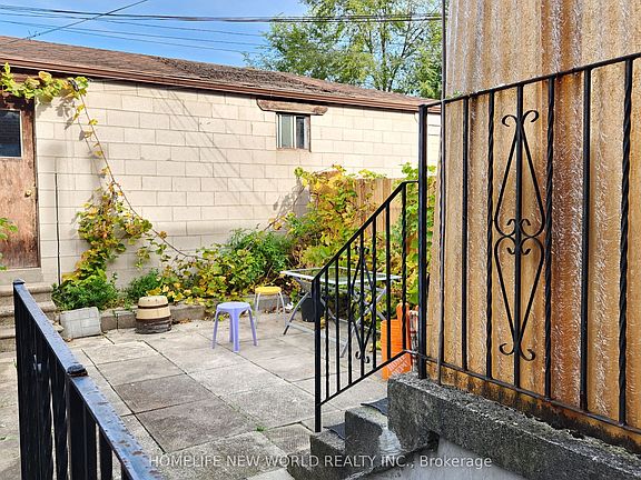 3rd image of 146 Wolseley St