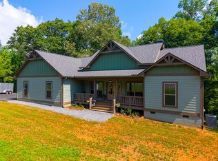 25 W River Run Dr, Franklin, NC 28734