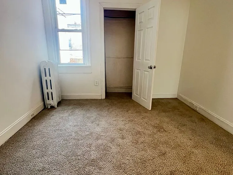 3253 N Dover St — Photo 16