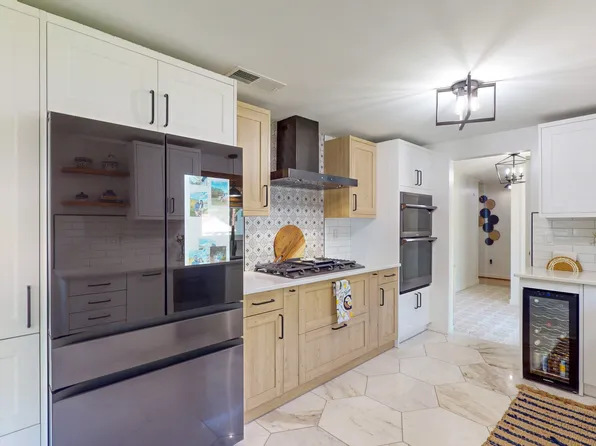 29 Ranger Lane, West Hartford, CT 06117
