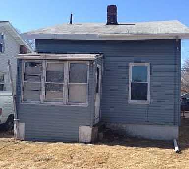 2nd image of 76 Cowles St