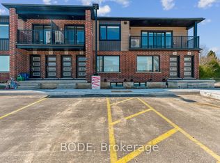 200 Brantwood Park Rd #28, Brantford, ON N3P 1Y8