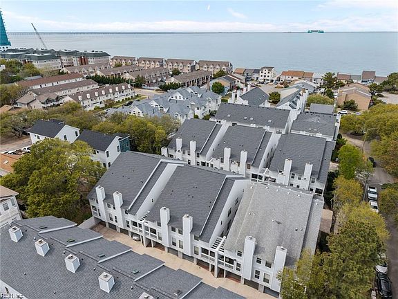 3rd image of 2910 Bente Way