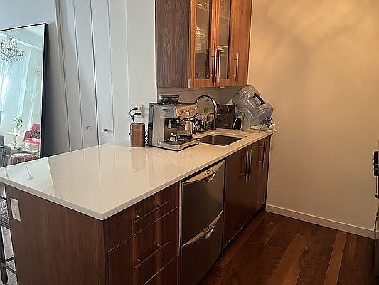 4th image of 88 Greenwich St APT 1606