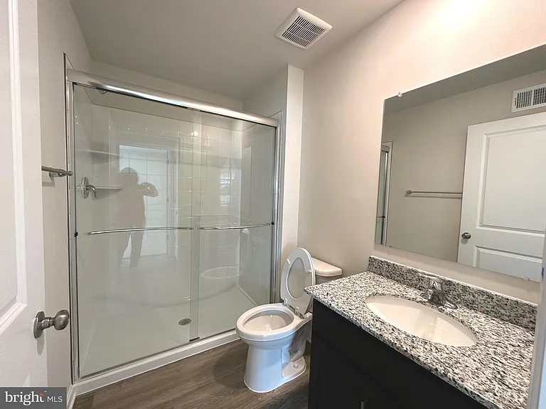 124 Charing Cross Dr — Photo 9