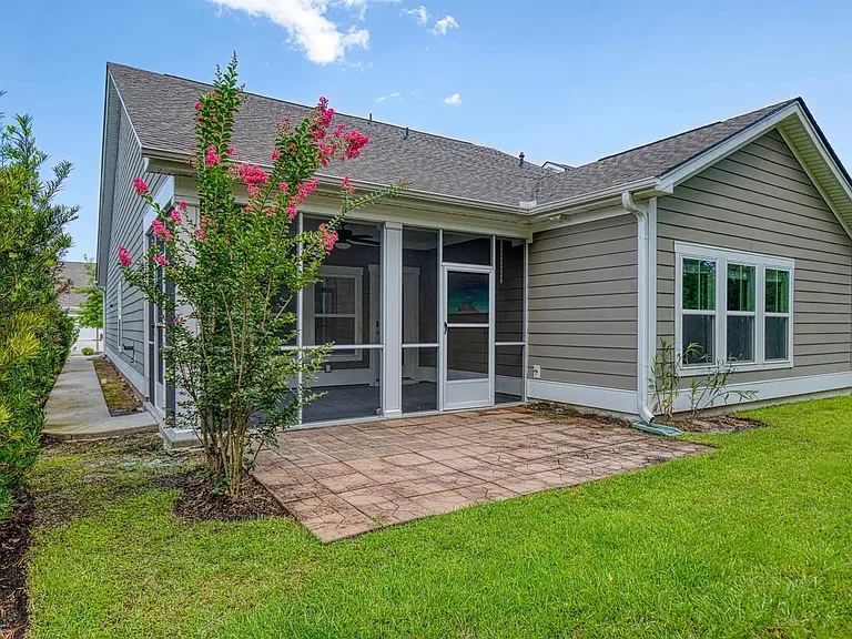 2632 Goldfinch Dr — Photo 12