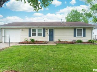 7407 Oak St, Davenport, IA