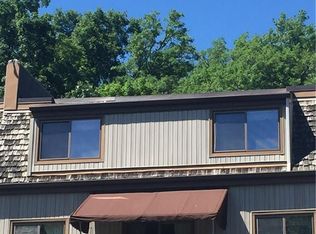 58 Sycamore Dr, Middletown, NY 10940