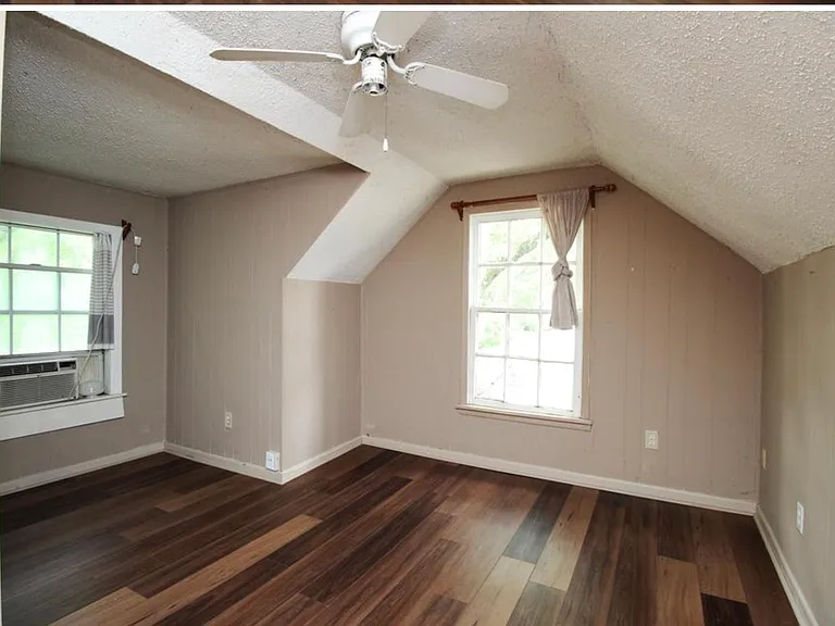 212 Goshen Ave — Photo 15
