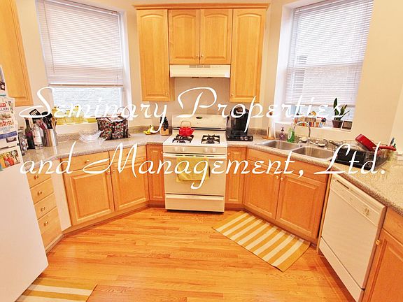 3rd image of 1461 W Carmen Ave APT 3