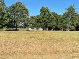 10 N Lake Cir, Manning, SC 29102