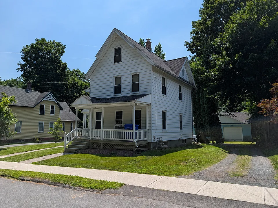 28 Walnut St #2