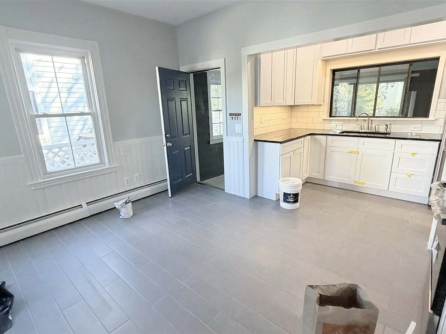 1 bed, $2,600 — Photo 2